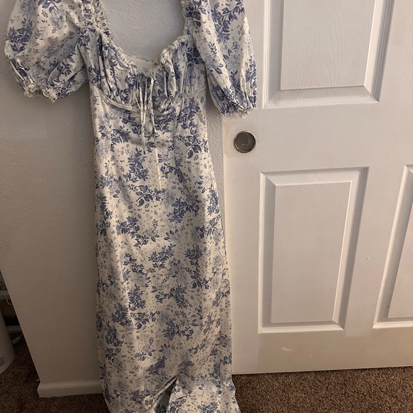 House of CB Blue and White Floral Maxi Dress House of CB Blue and White Floral Maxi Dress